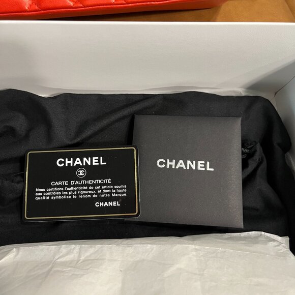 Chanel Bag Like New with authenticity papers, bag and box - Picture 7 of 10